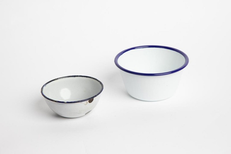 Bowl in Enamel Small ( priced individually )